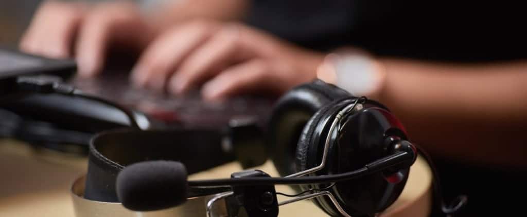 Casque de transcription audio pour secrétaire virtuelle à distance