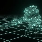 Secrétaire spécialisée en expertise judiciaire retranscrivant un rapport d'expert — Assistance Virtuelle