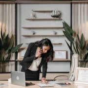 Secrétaire virtuelle en permanence téléphonique pour avocat — secrétariat juridique | Assistance Virtuelle