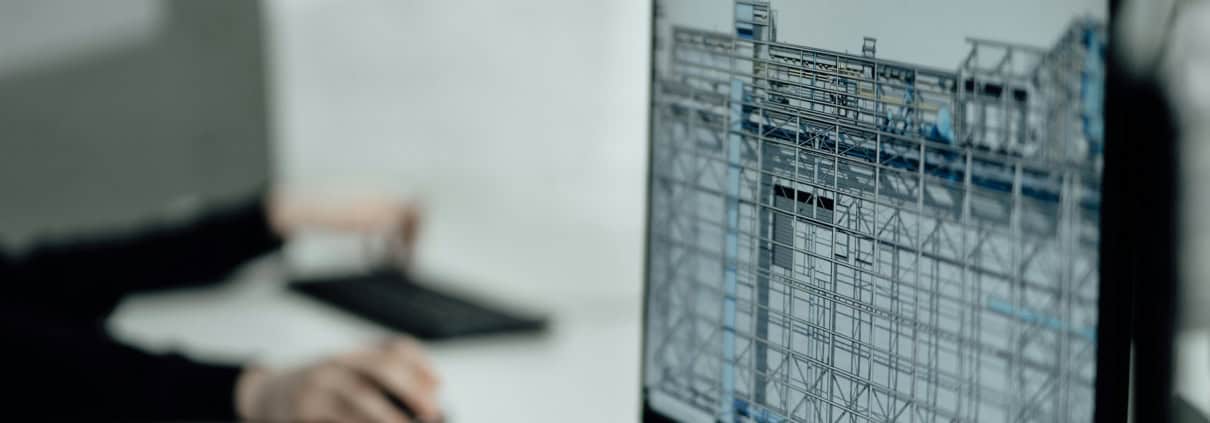 Secrétaire expert bâtiment assurant le suivi administratif des chantiers