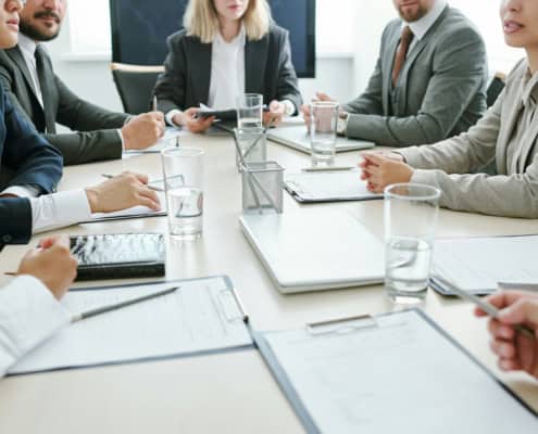 Préparation conseil administration avec dossier, convocations et suivi des décisions